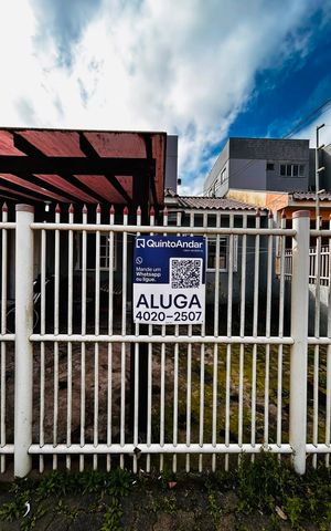 Casa para alugar com 85m², 3 quartos e 1 vagaPlaca