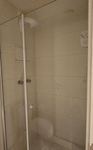Apartamento à venda com 27m², 1 quarto e sem vaga Apartamento à venda com 27m², 1 quarto e sem vagaBanheiro