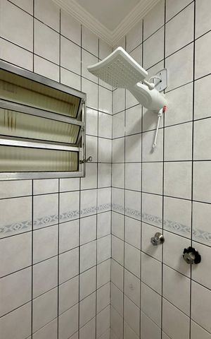 Casa à venda com 150m², 2 quartos e 3 vagas Casa à venda com 150m², 2 quartos e 3 vagasBanheiro Suíte