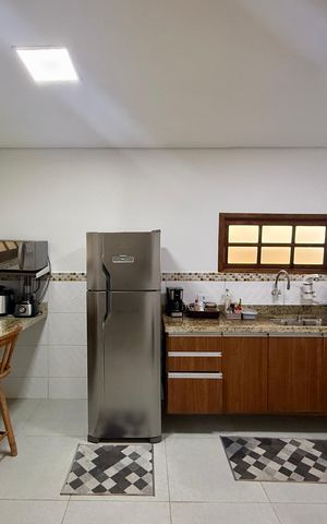 Casa à venda com 150m², 2 quartos e 3 vagas Casa à venda com 150m², 2 quartos e 3 vagasCozinha