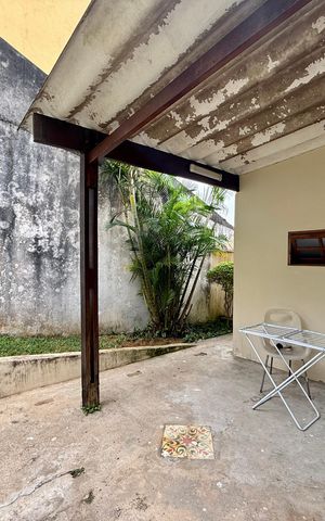 Casa à venda com 150m², 2 quartos e 3 vagas Casa à venda com 150m², 2 quartos e 3 vagasEntrada Casa