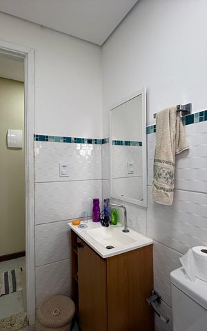 Casa à venda com 150m², 2 quartos e 3 vagas Casa à venda com 150m², 2 quartos e 3 vagasBanheiro Social