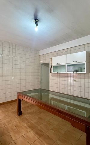 Casa à venda com 150m², 2 quartos e 3 vagas Casa à venda com 150m², 2 quartos e 3 vagasCozinha 2