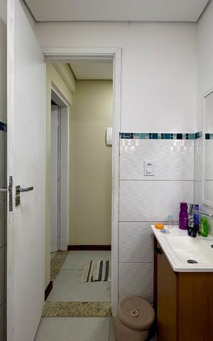 Casa à venda com 150m², 2 quartos e 3 vagas Casa à venda com 150m², 2 quartos e 3 vagasBanheiro Social