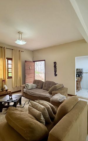 Casa à venda com 150m², 2 quartos e 3 vagas Casa à venda com 150m², 2 quartos e 3 vagasSala