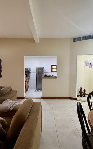 Casa à venda com 150m², 2 quartos e 3 vagas Casa à venda com 150m², 2 quartos e 3 vagasSala