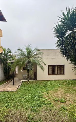 Casa à venda com 150m², 2 quartos e 3 vagas Casa à venda com 150m², 2 quartos e 3 vagasJardim