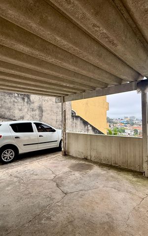 Casa à venda com 150m², 2 quartos e 3 vagas Casa à venda com 150m², 2 quartos e 3 vagasGaragem