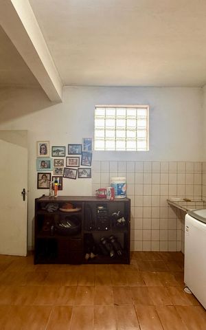 Casa à venda com 150m², 2 quartos e 3 vagas Casa à venda com 150m², 2 quartos e 3 vagasÁrea de Serviço