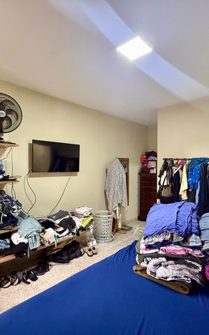 Casa à venda com 150m², 2 quartos e 3 vagas Casa à venda com 150m², 2 quartos e 3 vagasSuíte