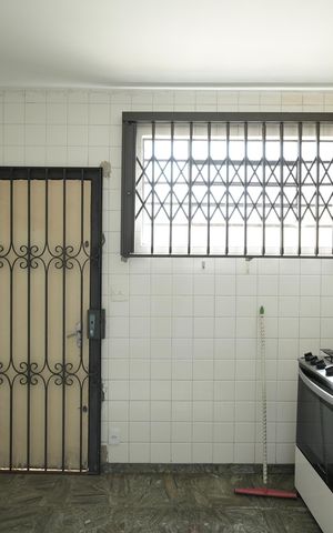 Casa à venda com 306m², 4 quartos e 2 vagasCozinha 2