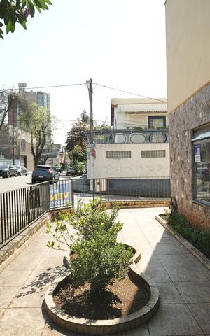 Casa à venda com 306m², 4 quartos e 2 vagasQuintal