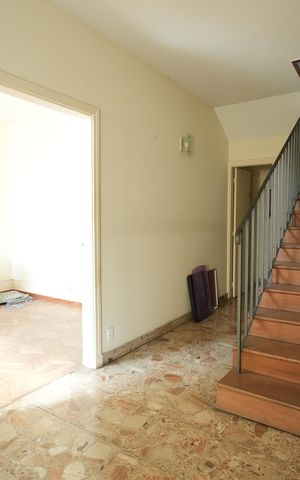 Casa à venda com 306m², 4 quartos e 2 vagasSala