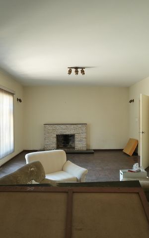 Casa à venda com 306m², 4 quartos e 2 vagasSala