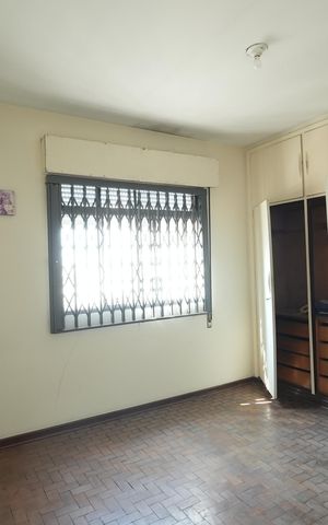 Casa à venda com 306m², 4 quartos e 2 vagasQuarto 1