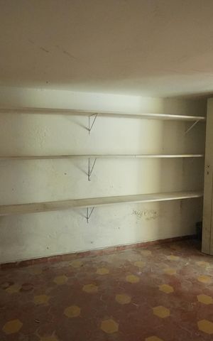 Casa à venda com 306m², 4 quartos e 2 vagasPorão