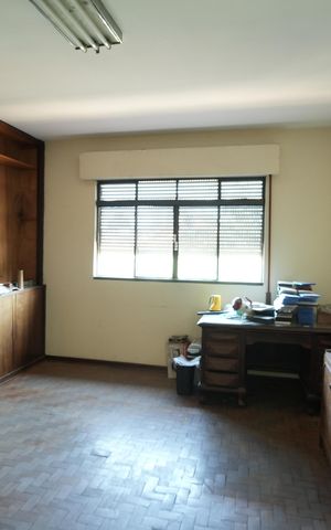 Casa à venda com 306m², 4 quartos e 2 vagasQuarto 4