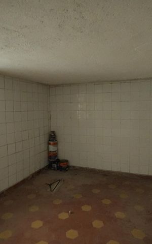 Casa à venda com 306m², 4 quartos e 2 vagasPorão