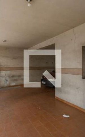 Casa à venda com 220m², 4 quartos e 3 vagas Casa à venda com 220m², 4 quartos e 3 vagasGaragem