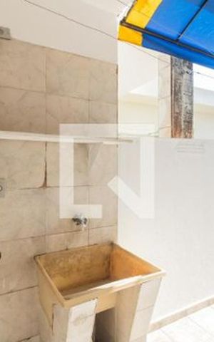 Casa à venda com 220m², 4 quartos e 3 vagas Casa à venda com 220m², 4 quartos e 3 vagasÁrea de serviço - Casa 1