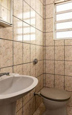 Casa à venda com 220m², 4 quartos e 3 vagas Casa à venda com 220m², 4 quartos e 3 vagasBanheiro - casa 2