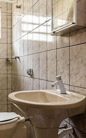 Casa à venda com 220m², 4 quartos e 3 vagas Casa à venda com 220m², 4 quartos e 3 vagasBanheiro - casa 2