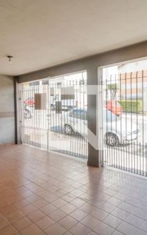 Casa à venda com 220m², 4 quartos e 3 vagas Casa à venda com 220m², 4 quartos e 3 vagasGaragem