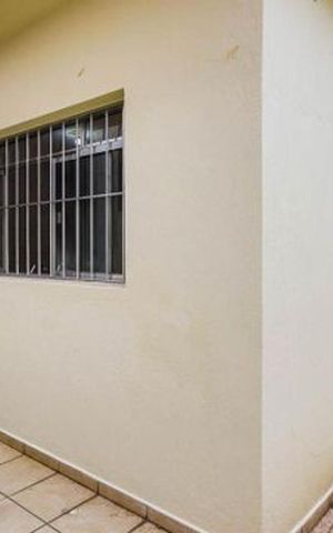 Casa à venda com 220m², 4 quartos e 3 vagas Casa à venda com 220m², 4 quartos e 3 vagasÁrea externa
