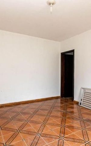 Casa à venda com 220m², 4 quartos e 3 vagas Casa à venda com 220m², 4 quartos e 3 vagasSala - casa 2