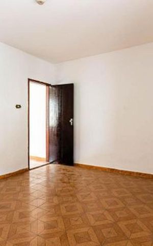Casa à venda com 220m², 4 quartos e 3 vagas Casa à venda com 220m², 4 quartos e 3 vagasQuarto - casa 2