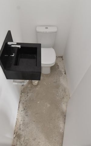 Casa de condomínio à venda com 109m², 3 quartos e 2 vagasLavabo