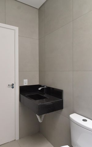Casa de condomínio à venda com 109m², 3 quartos e 2 vagasBanheiro 2