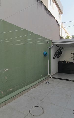 Apartamento à venda com 105m², 2 quartos e 1 vaga Apartamento à venda com 105m², 2 quartos e 1 vagaÁrea de Serviço