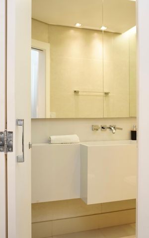 Apartamento à venda com 100m², 3 quartos e 2 vagasSuíte 1 - Banheiro 