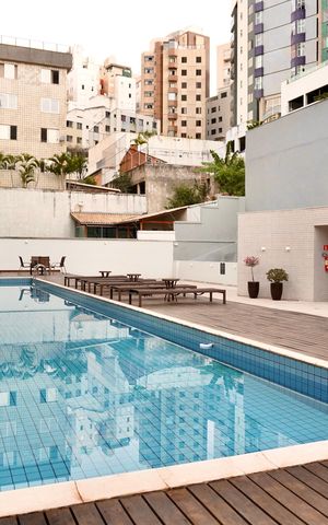 Apartamento à venda com 100m², 3 quartos e 2 vagasÁrea comum - Piscina