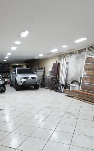 Casa à venda com 340m², 3 quartos e 6 vagasGaragem