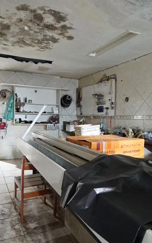 Casa à venda com 340m², 3 quartos e 6 vagasGaragem