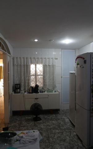 Casa à venda com 213m², 4 quartos e 1 vagaCozinha