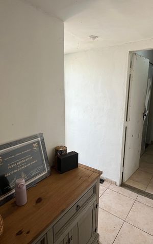 Casa à venda com 320m², 4 quartos e 2 vagasCorredor