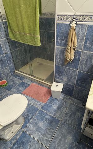 Casa à venda com 320m², 4 quartos e 2 vagasBanheiro 2