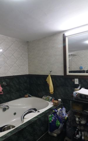 Casa à venda com 213m², 4 quartos e 1 vagaBanheiro da Suíte 2