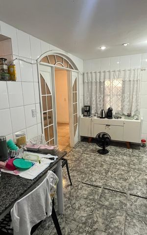 Casa à venda com 320m², 4 quartos e 2 vagasCozinha