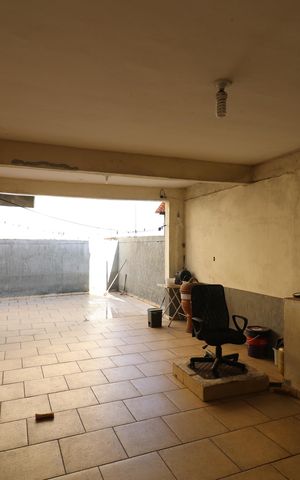Casa à venda com 213m², 4 quartos e 1 vagaÁrea de Serviço/Quintal
