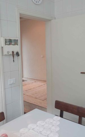 Casa de condomínio à venda com 420m², 5 quartos e 3 vagas Casa de condomínio à venda com 420m², 5 quartos e 3 vagasCozinha