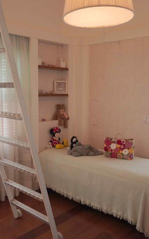 Casa de condomínio à venda com 420m², 5 quartos e 3 vagas Casa de condomínio à venda com 420m², 5 quartos e 3 vagasSuite 1