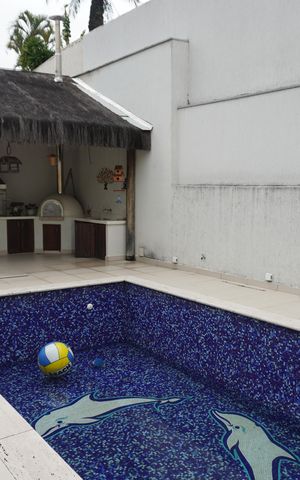 Casa de condomínio à venda com 420m², 5 quartos e 3 vagasPiscina