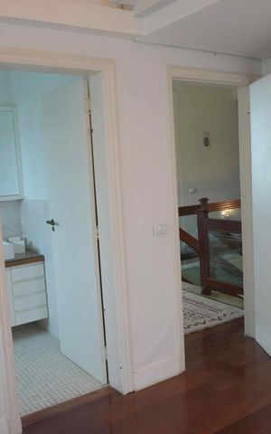 Casa de condomínio à venda com 420m², 5 quartos e 3 vagas Casa de condomínio à venda com 420m², 5 quartos e 3 vagasSuite 1