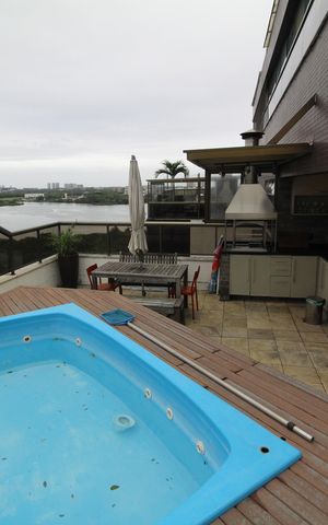 Apartamento para alugar com 245m², 4 quartos e 2 vagasCobertura