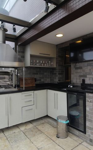 Apartamento para alugar com 245m², 4 quartos e 2 vagasCobertura