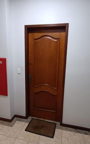 Apartamento para alugar com 130m², 4 quartos e 1 vaga Apartamento para alugar com 130m², 4 quartos e 1 vagaACESSO INDEPENDENTE NA AREA SERVICOS